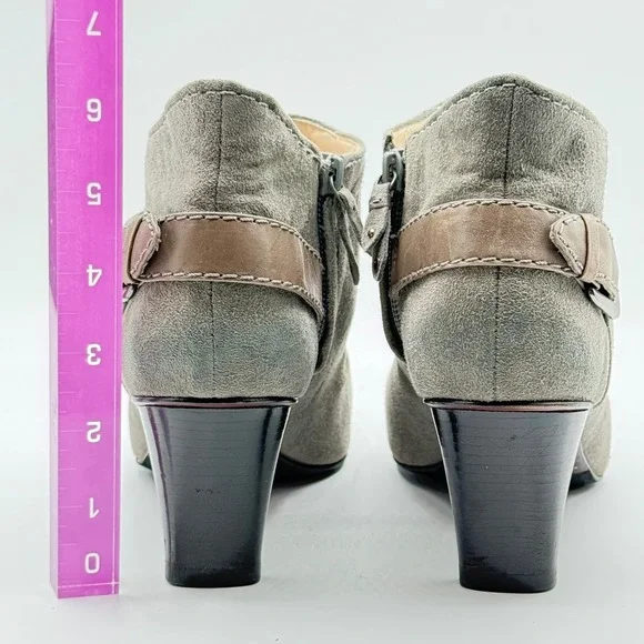 Cole Haan Nadia D32759 Gray‎ Suede Buckle Heel Ankle Booties Side Zip Womens 9.5 - Picture 4 of 8